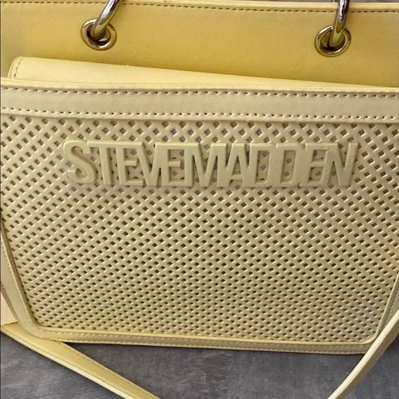 Steve Madden Yellow Textured Crossbody Bag - Picture 10 of 10